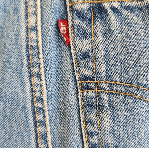 Cool vintage redone Levi's skirt by Streets‎ Ahead - Picture 6 of 8